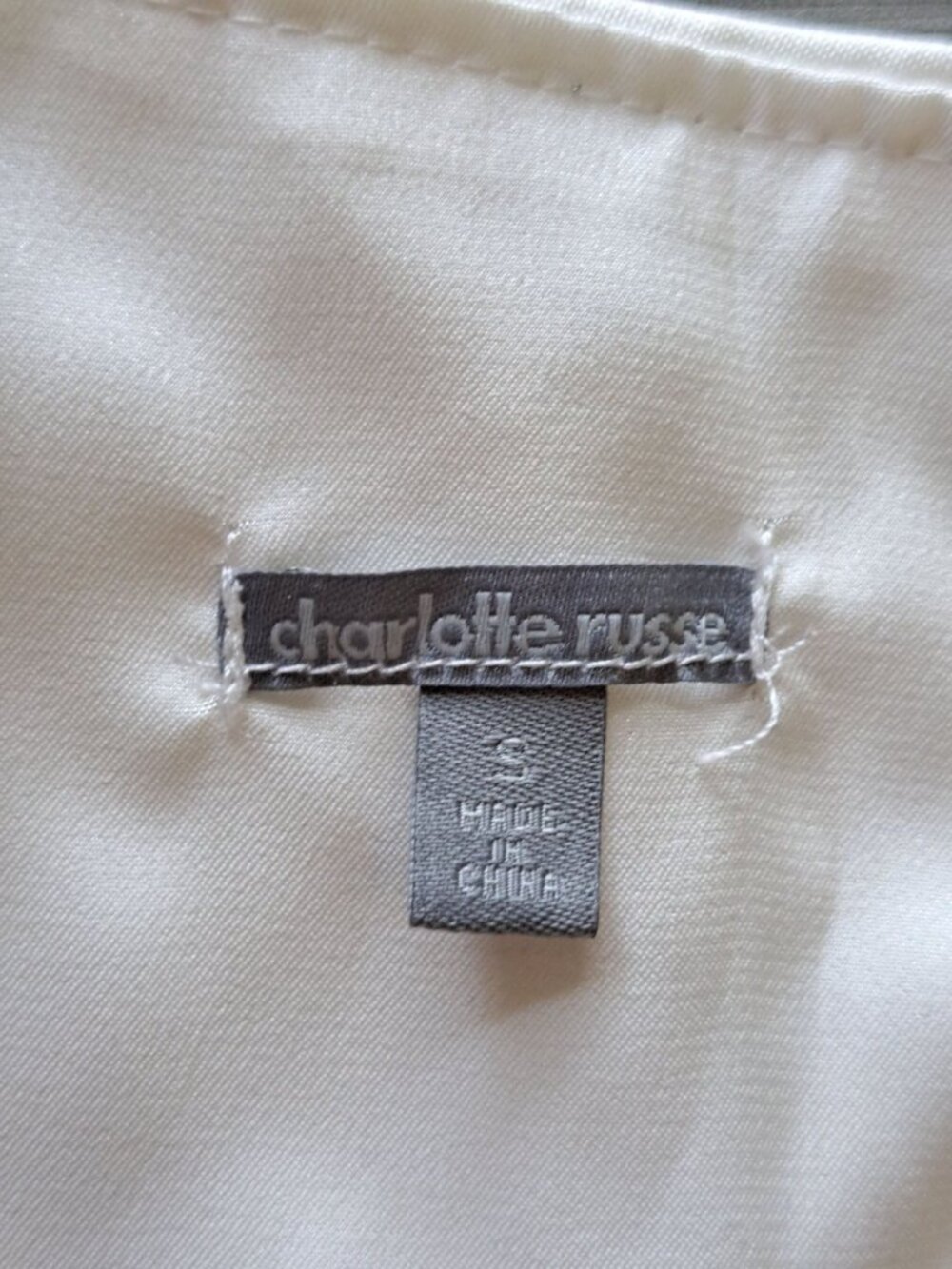 Y2K Charlotte Russe White Satin Sleeveless Crop Top Black Lace Overlay Zip Small - Picture 4 of 10